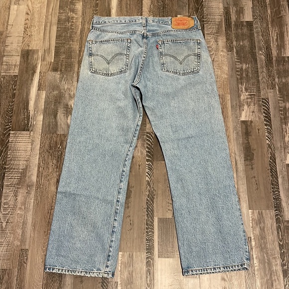 Levi Strauss & Co Light Wash Denim Straight Leg Pants Style 501 W36 L30 - Picture 7 of 10